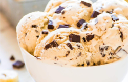 Vegan Ice Cream with Banana and Choco Chips Recipe